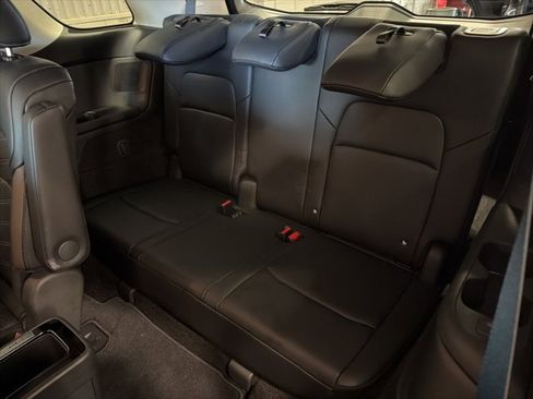 Certified 2025 Nissan Pathfinder Platinum image 10