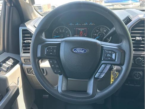 Used 2017 Ford F150 XLT AWD/4WD image 15