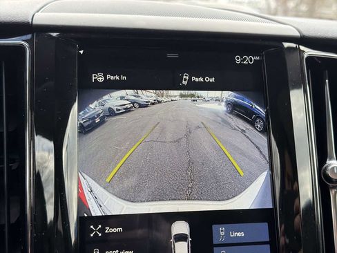 Used 2018 Volvo XC60 T5 Momentum w/ Advanced Package image 29