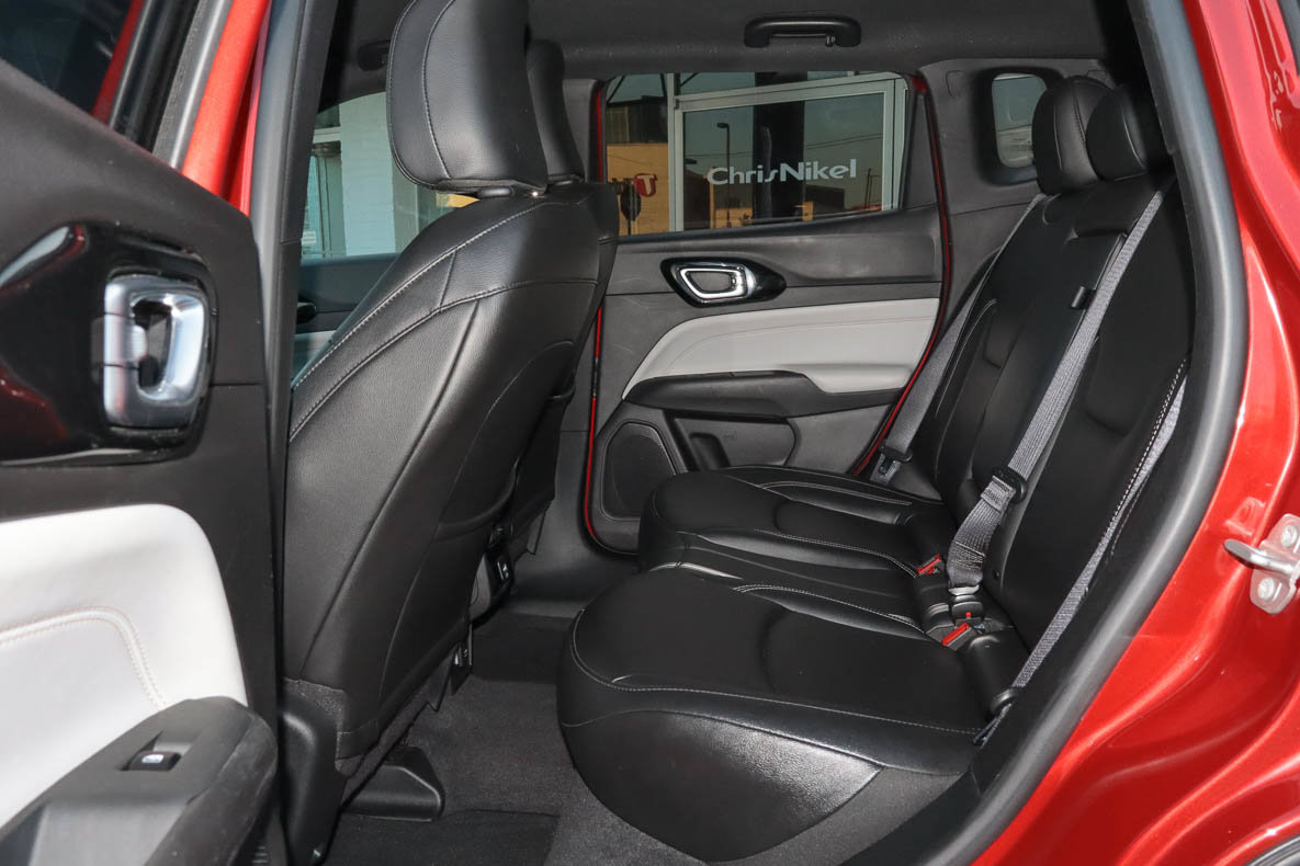 Used 2025 Jeep Compass Limited AWD/4WD image 8