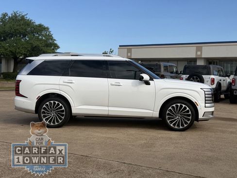 Used 2026 Hyundai Palisade Calligraphy image 3