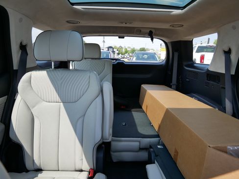 Used 2024 Hyundai Palisade Calligraphy AWD/4WD image 13