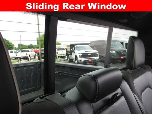Used 2022 RAM 1500 Laramie AWD/4WD image 26