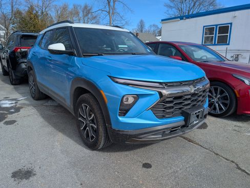 Used 2025 Chevrolet TrailBlazer ACTIV image 3