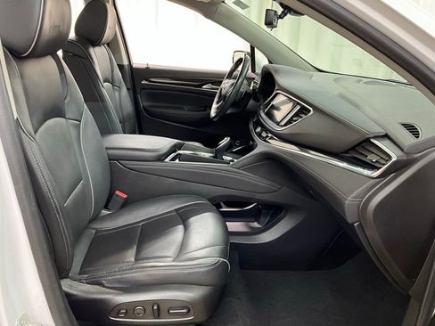 Used 2021 Buick Enclave Avenir w/ Avenir Technology Package image 28