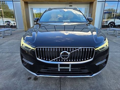 Certified 2023 Volvo XC60 T8 Ultimate AWD/4WD image 2