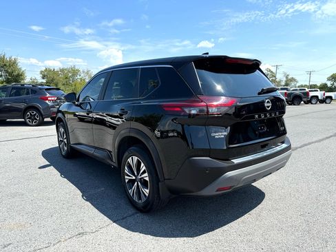 Used 2023 Nissan Rogue SV image 4