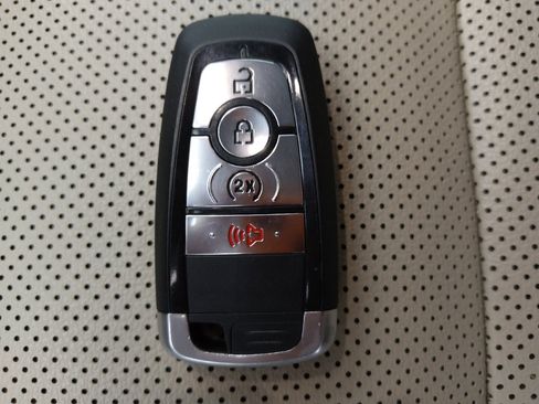 Used 2021 Ford Escape SEL FWD image 32
