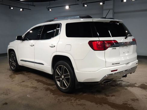 Used 2019 GMC Acadia Denali image 5