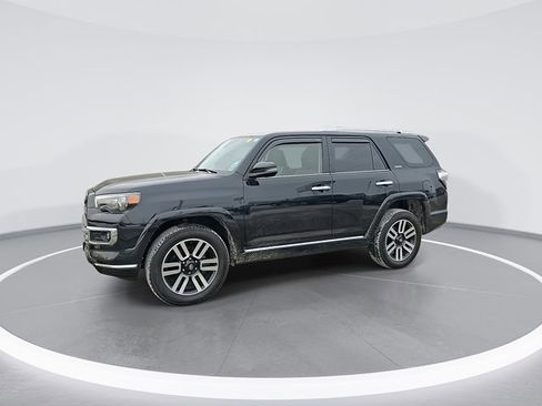 Used 2024 Toyota 4Runner Limited image 5