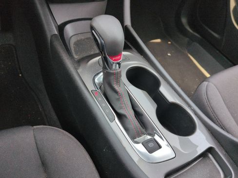 Used 2024 Chevrolet Malibu RS FWD image 16