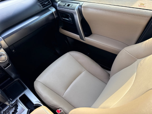Used 2016 Toyota 4Runner SR5 Premium RWD image 16