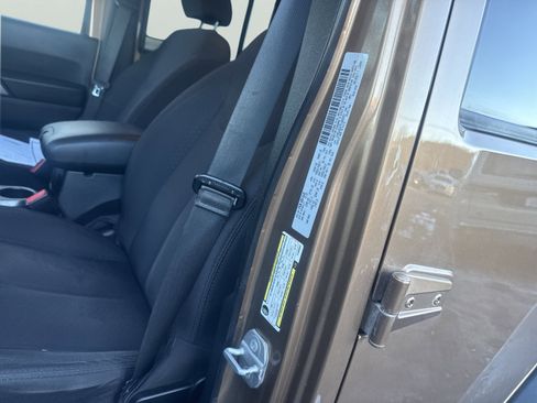 Used 2015 Jeep Wrangler Unlimited Sport w/ Quick Order Package 24S image 16