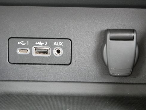 Used 2023 Nissan Sentra SV image 28