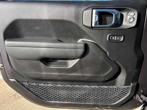 New 2026 Jeep Gladiator Sport AWD/4WD image 11