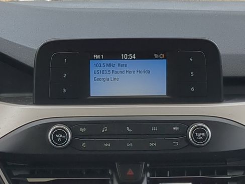 Used 2022 Ford Escape S image 18