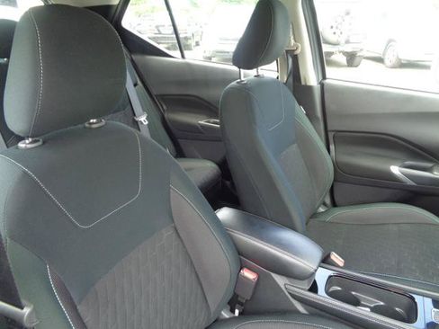 Used 2024 Nissan Kicks SV FWD image 25