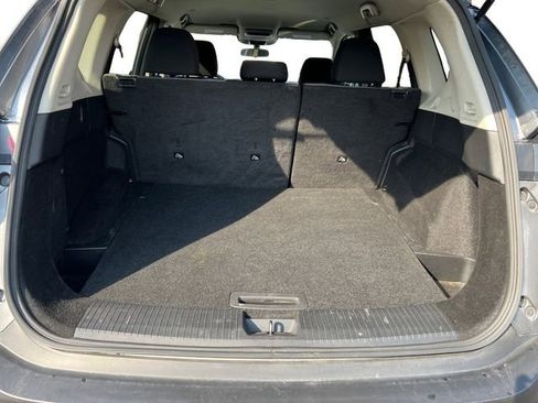 Used 2023 Nissan Rogue SV image 19