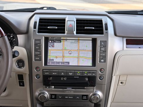 Used 2015 Lexus GX 460 w/ Premium Package AWD/4WD image 19