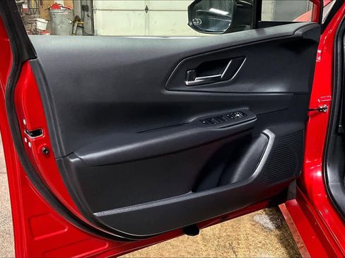 Used 2025 Toyota Prius Plug-In Hybrid image 20