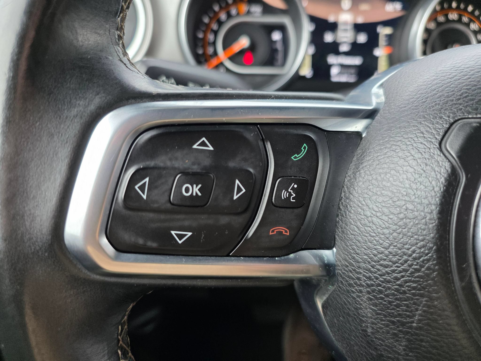 Used 2018 Jeep Wrangler Unlimited Sahara AWD/4WD image 18