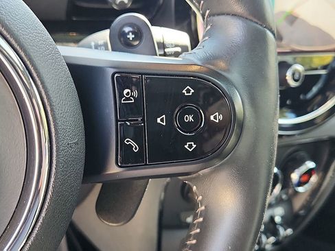 Used 2022 MINI Cooper Clubman S w/ Premium Package image 23