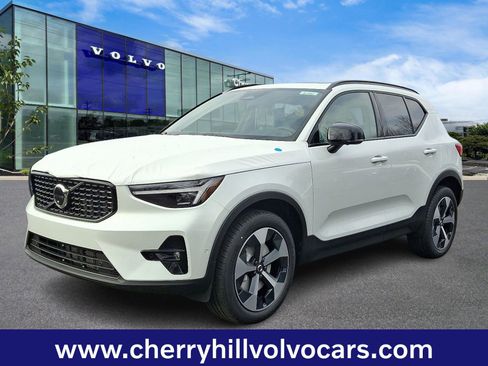 New 2026 Volvo XC40 B5 Plus w/ Protection Package Premier image 2