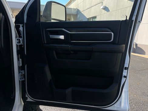 Used 2024 RAM 2500 Big Horn image 27