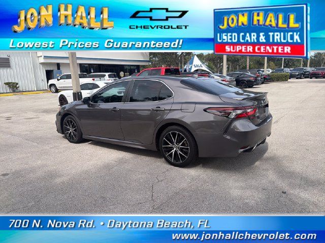 Used 2021 Toyota Camry SE w/ Convenience Package FWD image 6