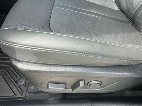 New 2025 Kia Sorento SX image 15