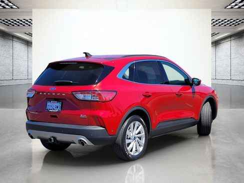 Used 2022 Ford Escape Titanium w/ Titanium Elite Package AWD/4WD image 7