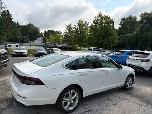 Used 2024 Honda Accord LX image 10