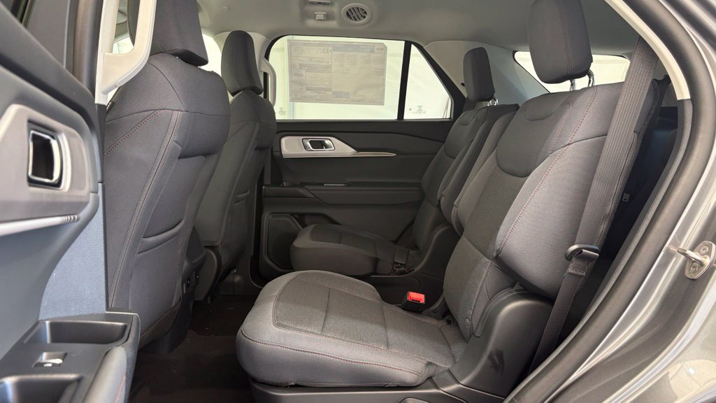 New 2026 Ford Explorer Active AWD/4WD image 18