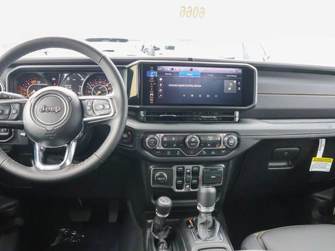 New 2026 Jeep Wrangler Unlimited Sahara AWD/4WD image 16