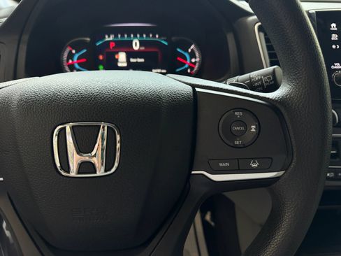 Used 2021 Honda Pilot EX image 16
