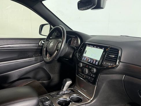 Used 2022 Jeep Grand Cherokee Laredo X AWD/4WD image 34