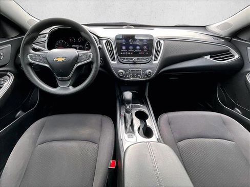 Used 2022 Chevrolet Malibu LT image 16