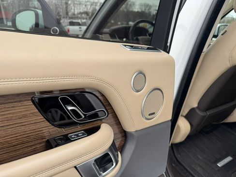 Used 2020 Land Rover Range Rover HSE image 20