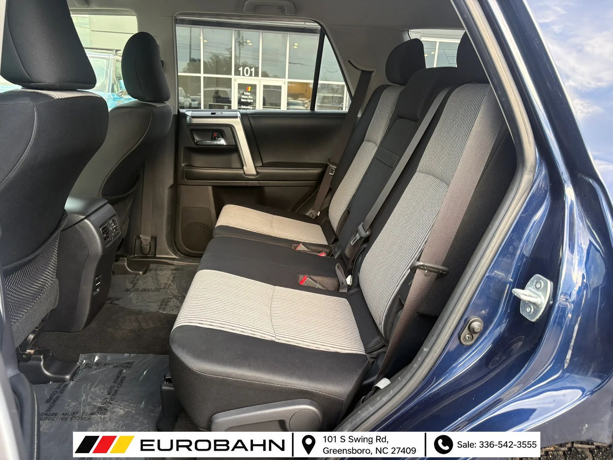 Used 2015 Toyota 4Runner SR5 AWD/4WD image 11