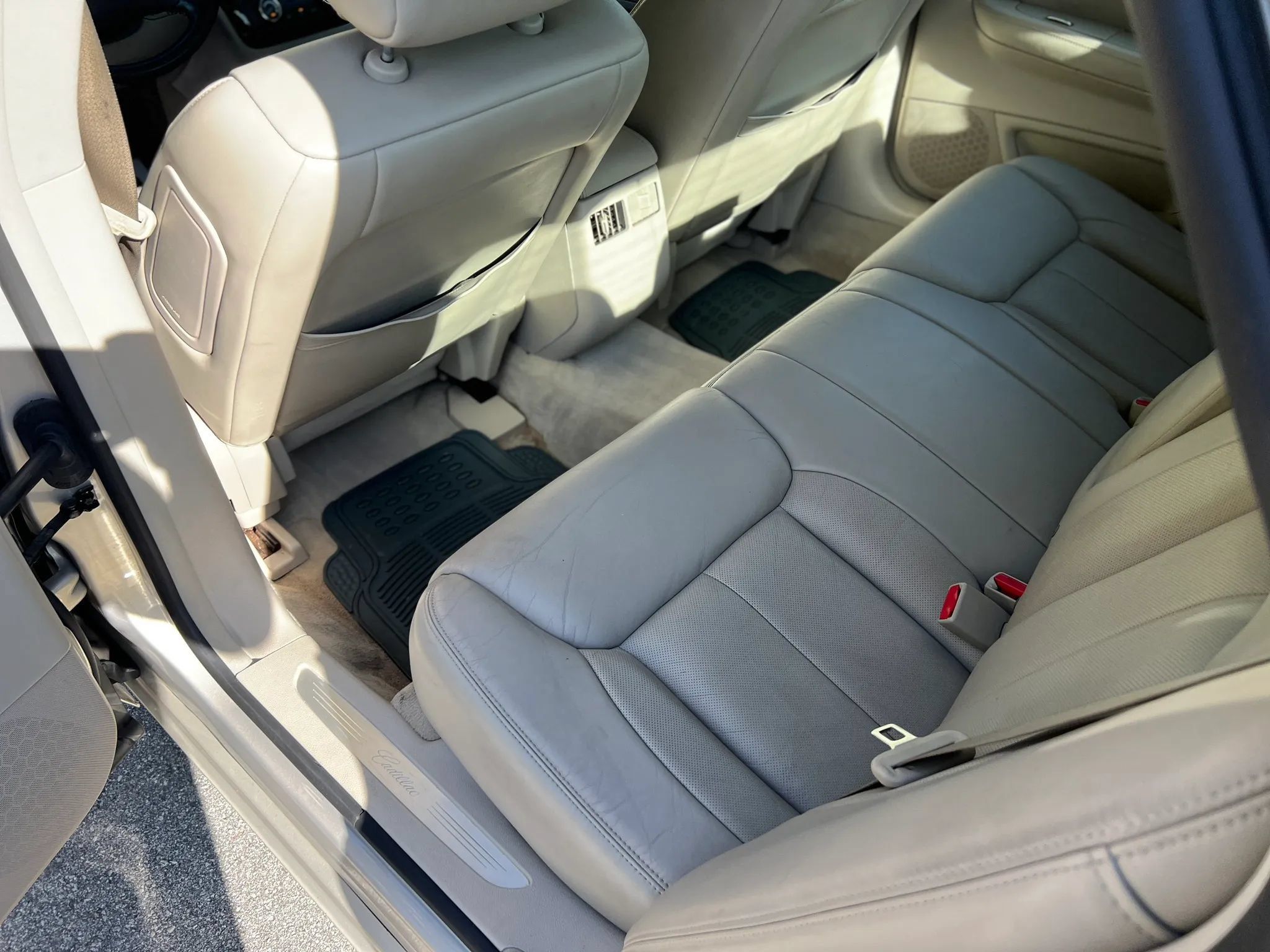 Used 2007 Cadillac DTS Luxury I FWD image 17