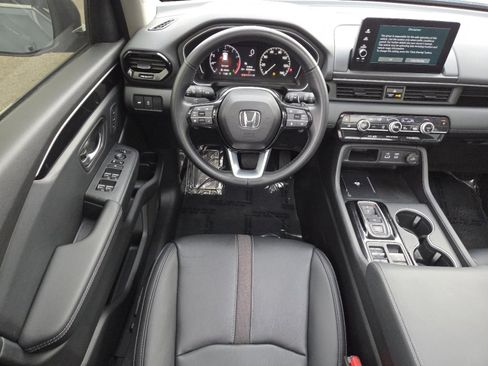 Used 2024 Honda Pilot Touring image 26