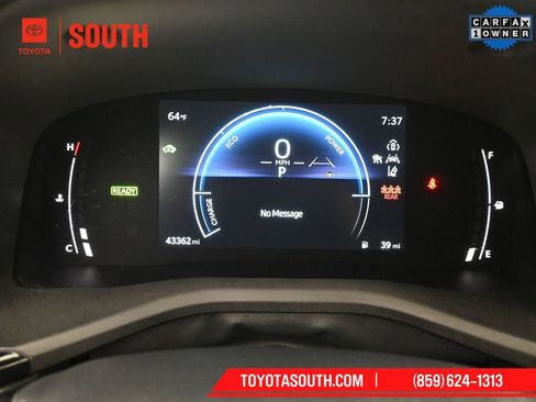 Used 2025 Toyota Camry LE image 12