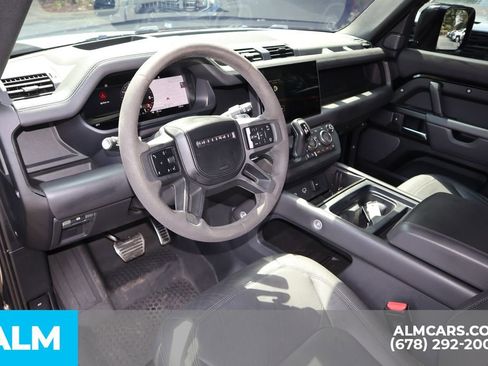 Used 2023 Land Rover Defender 110 V8 image 10