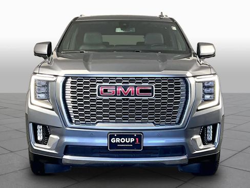 Used 2022 GMC Yukon XL Denali RWD image 4