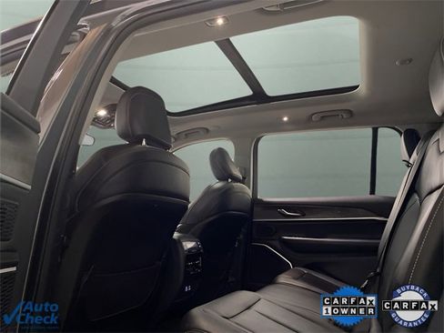 Used 2022 Jeep Grand Cherokee L Limited image 27