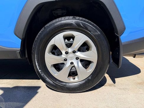 Used 2019 Toyota RAV4 LE w/ All Weather Liner Package AWD/4WD image 8