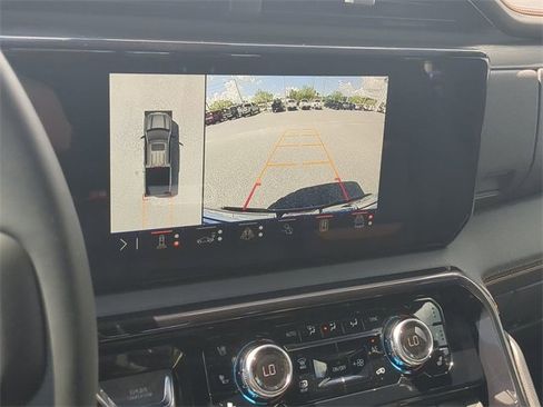 Used 2025 GMC Sierra 1500 AT4 w/ AT4 Premium Package image 11