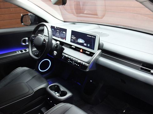 Used 2024 Hyundai Ioniq 5 Limited image 21