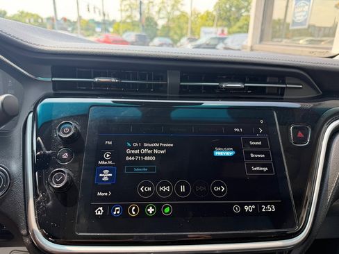 Used 2023 Chevrolet Bolt LT FWD image 19