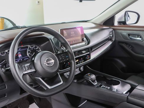 Used 2023 Nissan Rogue SV FWD image 22